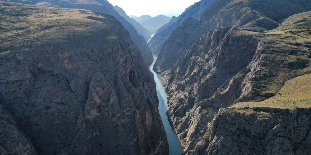 Erzincan’da saklı dev! Dünyanın ikinci en büyüğü ve Türkiye’de: Oluşumuyla adeta göz kamaştırıyor 4